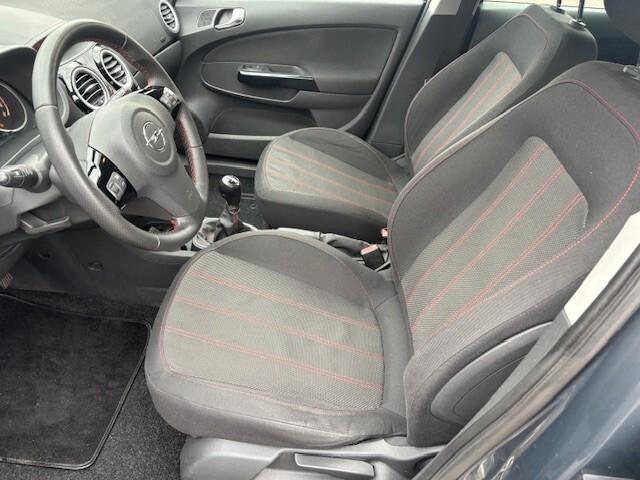 Opel Corsa 1.4 16V 5 porte Sport