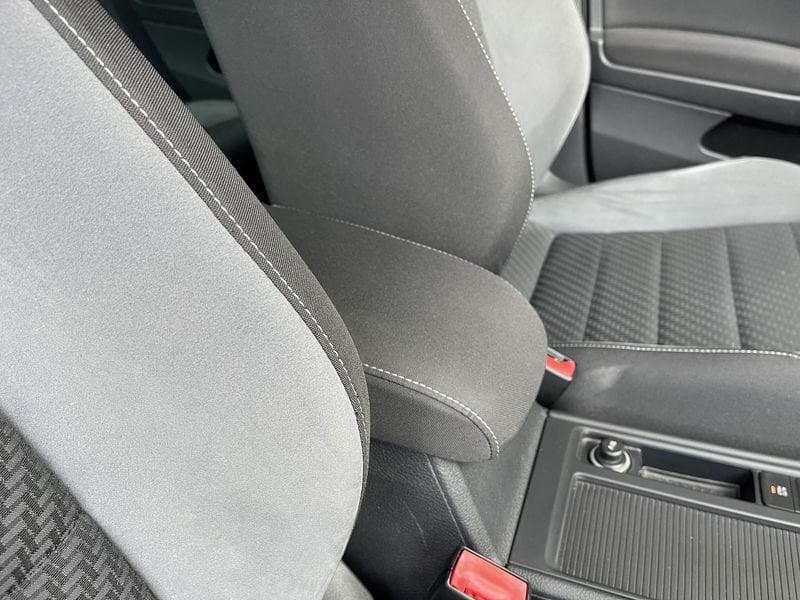 Volkswagen Golf 5p 1.5 tsi Sport 150cv