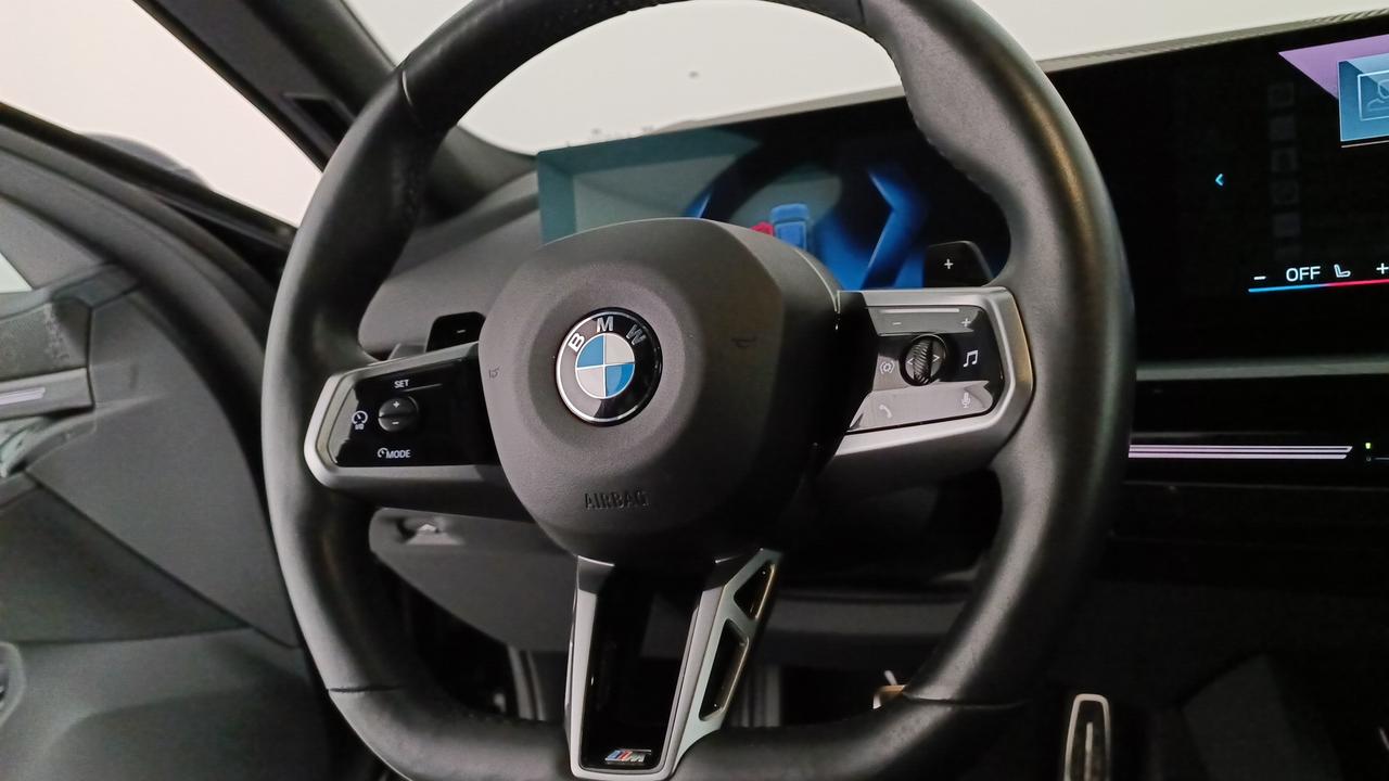 BMW Serie 5 G61 2024 Touring - 540d Touring 48V xdrive MSport Pro 183kW auto