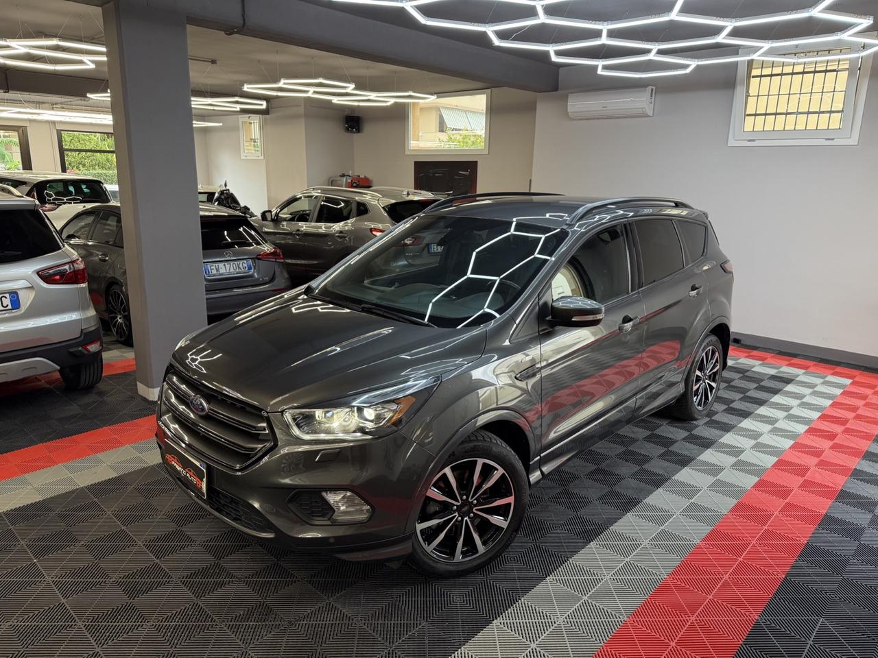 Ford Kuga 1.5 TDCI ST-Line - FABIANOAUTO