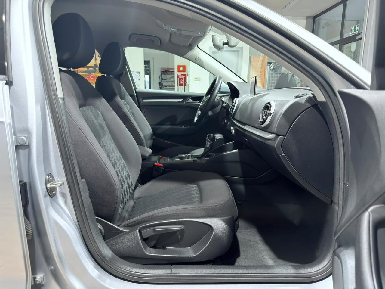 AUDI A3 SPORTBACK 1.6TDI 110CV S-TRONIC