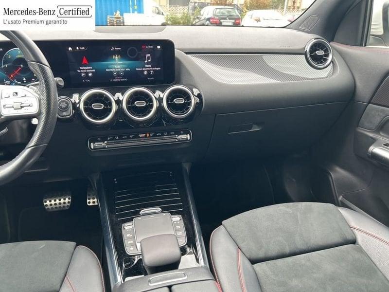 Mercedes-Benz GLA 200 D PREMIUM AUTO