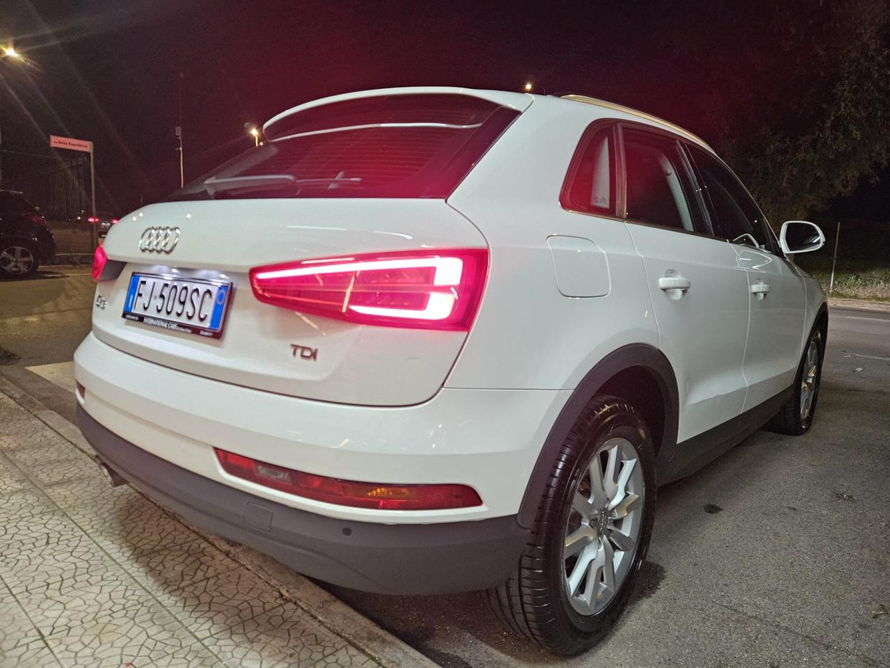 Audi Q3 2.0 TDI 120cv 88kw AUTOMATICA F1 TETTO