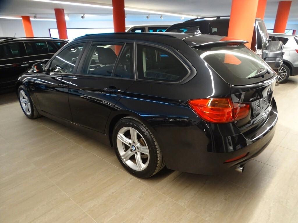 BMW 318d Touring 4x4 Xenon Navi 143 CV