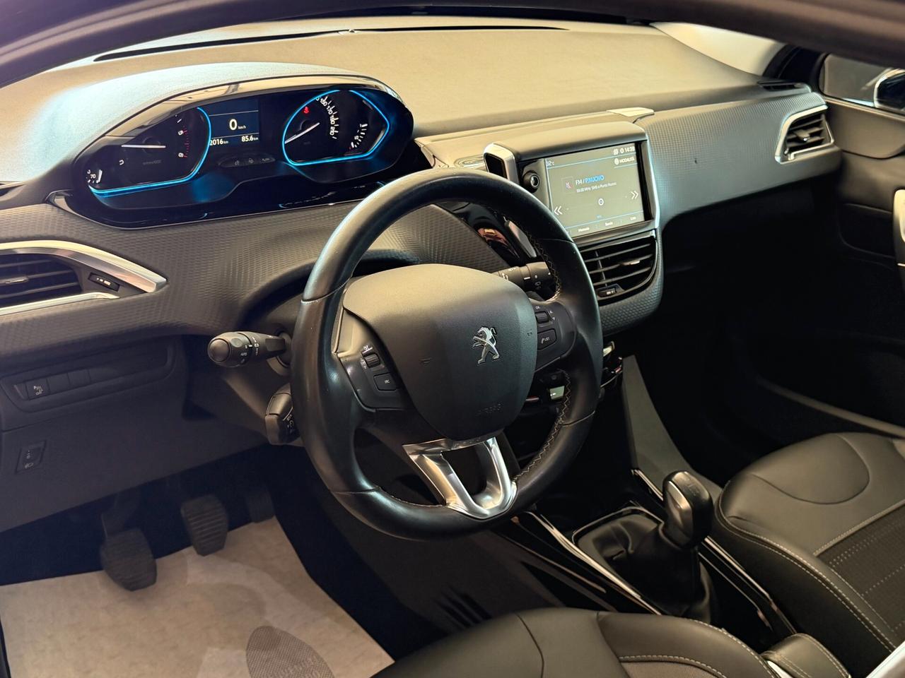 Peugeot 2008 1.6 BLUEHDI 100 cv. ALLURE