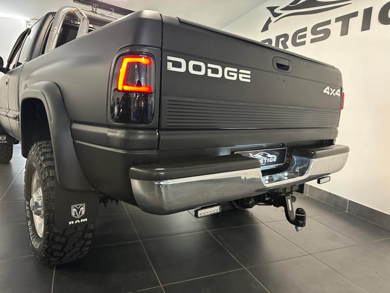 DODGE RAM 2500 5.9 CUMMINS TURBO DIESEL BIG FOOT