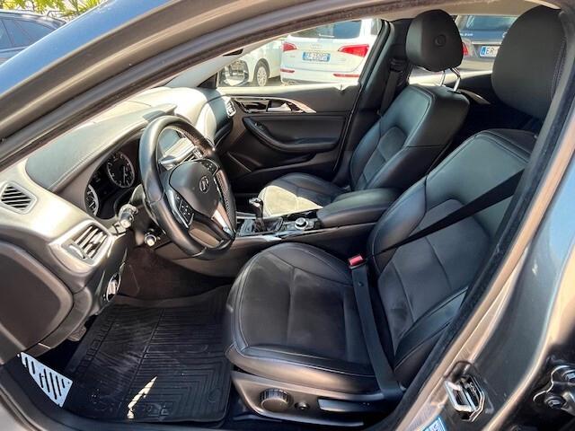 Infiniti Q30 1.5 diesel Premium