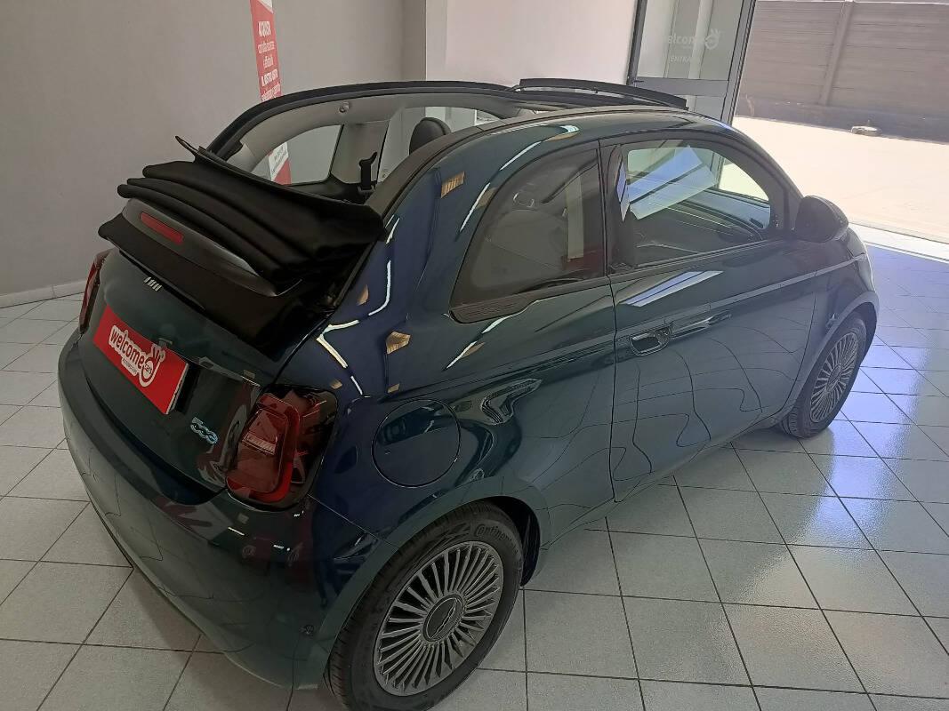 Fiat 500e 42 kWh La Prima