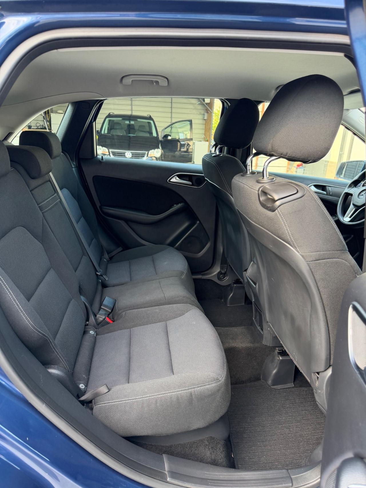 Mercedes-benz A 180 AUTOMATIC Premium