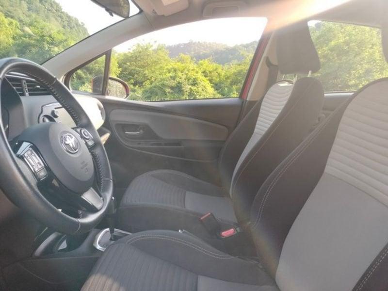 Toyota Yaris Hybrid 1.5 Hybrid business
