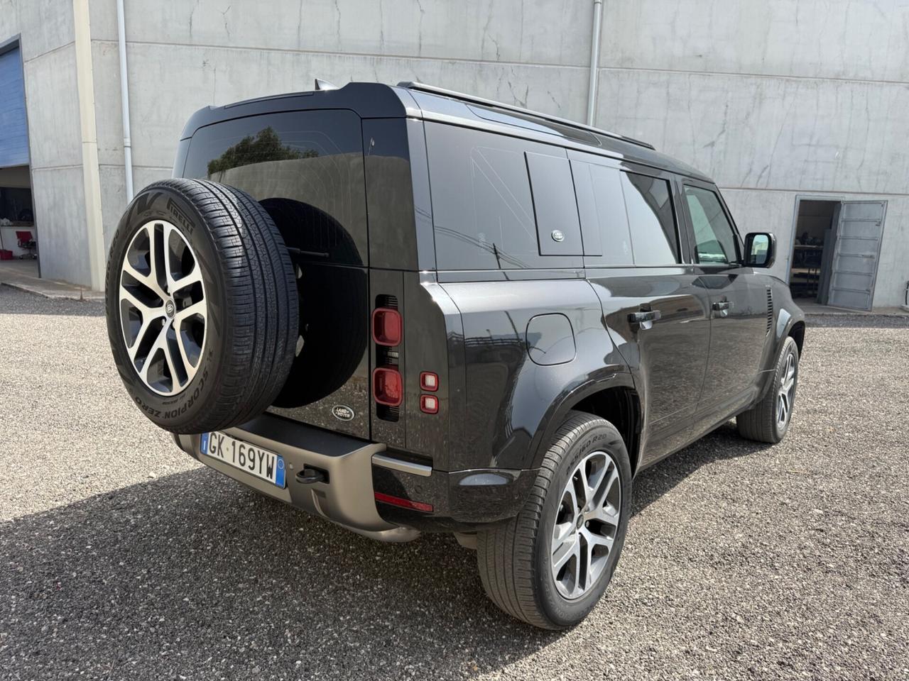 Land Rover Defender 110 3.0D I6 200 CV X-Dynamic S - IVA ESPOSTA -FULL