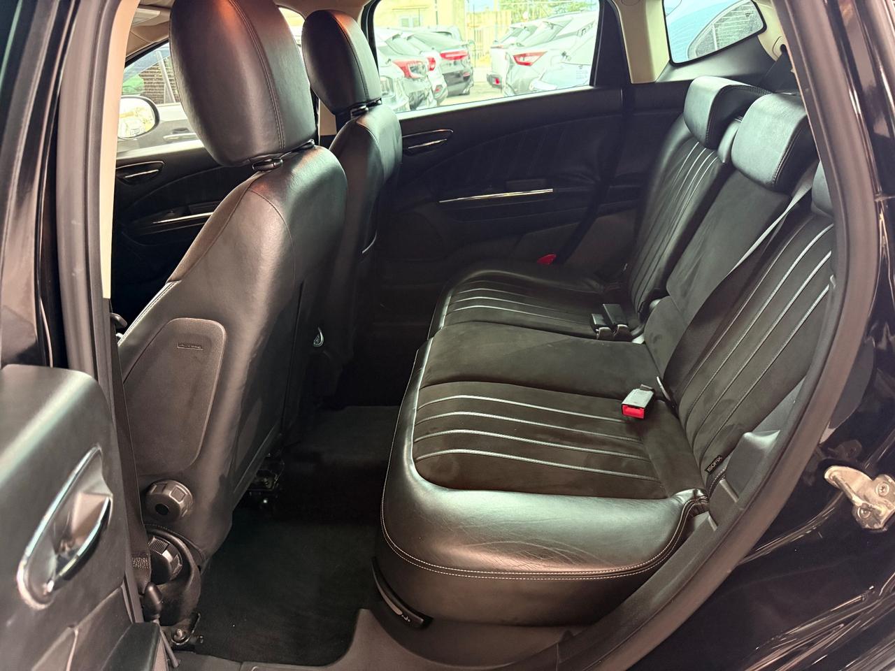 Lancia Delta 1.6 MJT DPF Oro