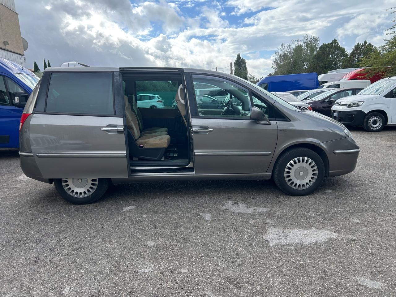 Lancia Phedra 2.2 JTD 7 Posti