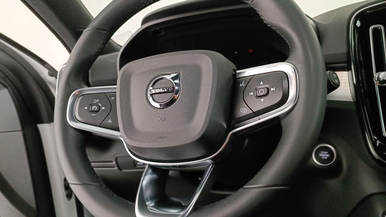 VOLVO XC40 2.0 b3 Core auto