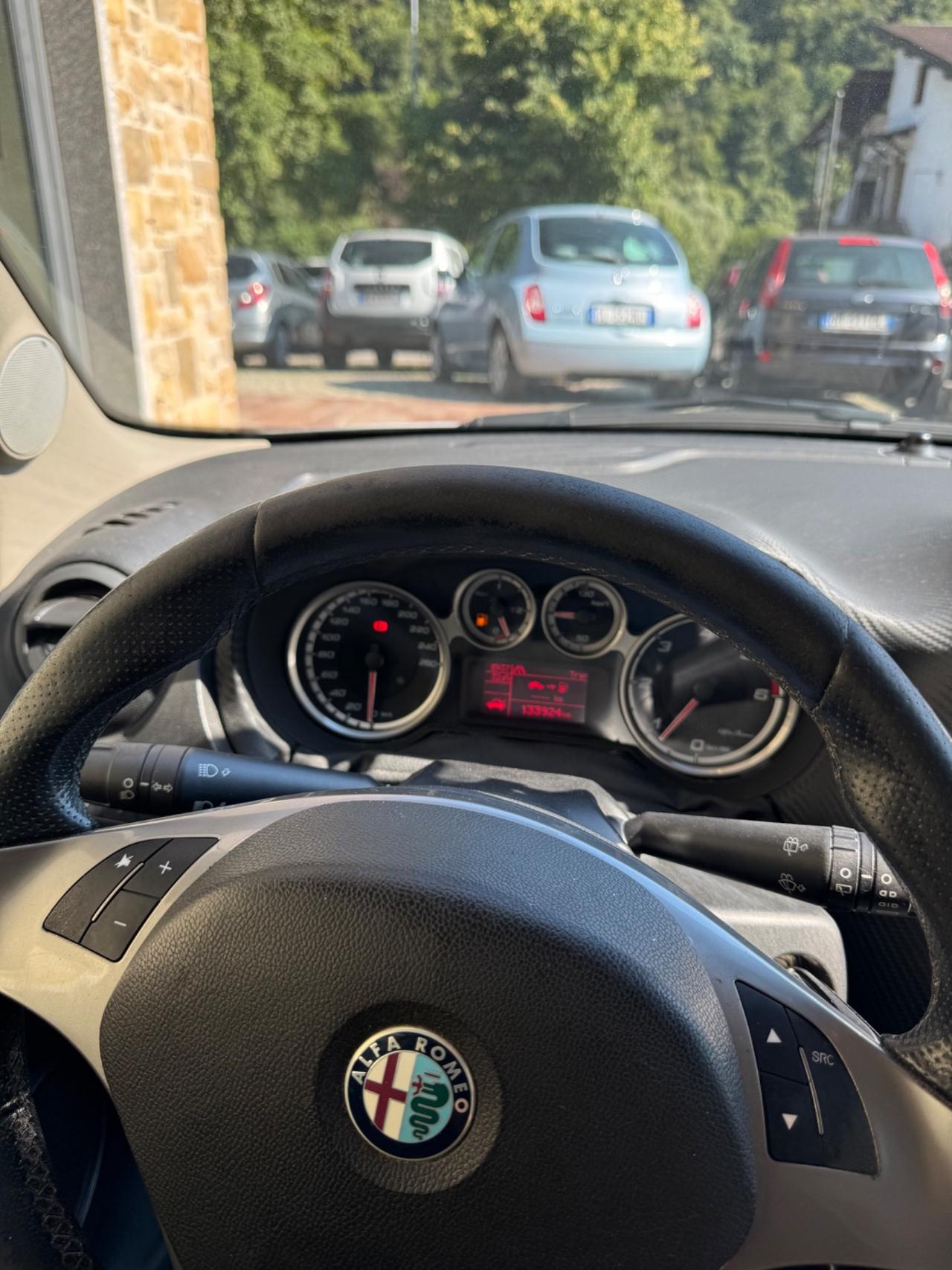 Alfa Romeo MiTo 1.6 JTDm 16V Distinctive Sport Pack