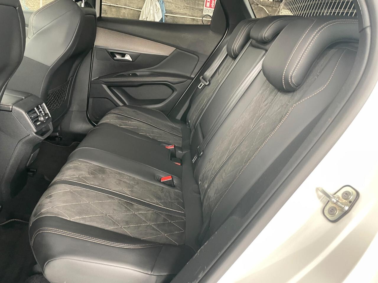 Peugeot 3008 BlueHDi 180 S&S EAT8 GT TETTO