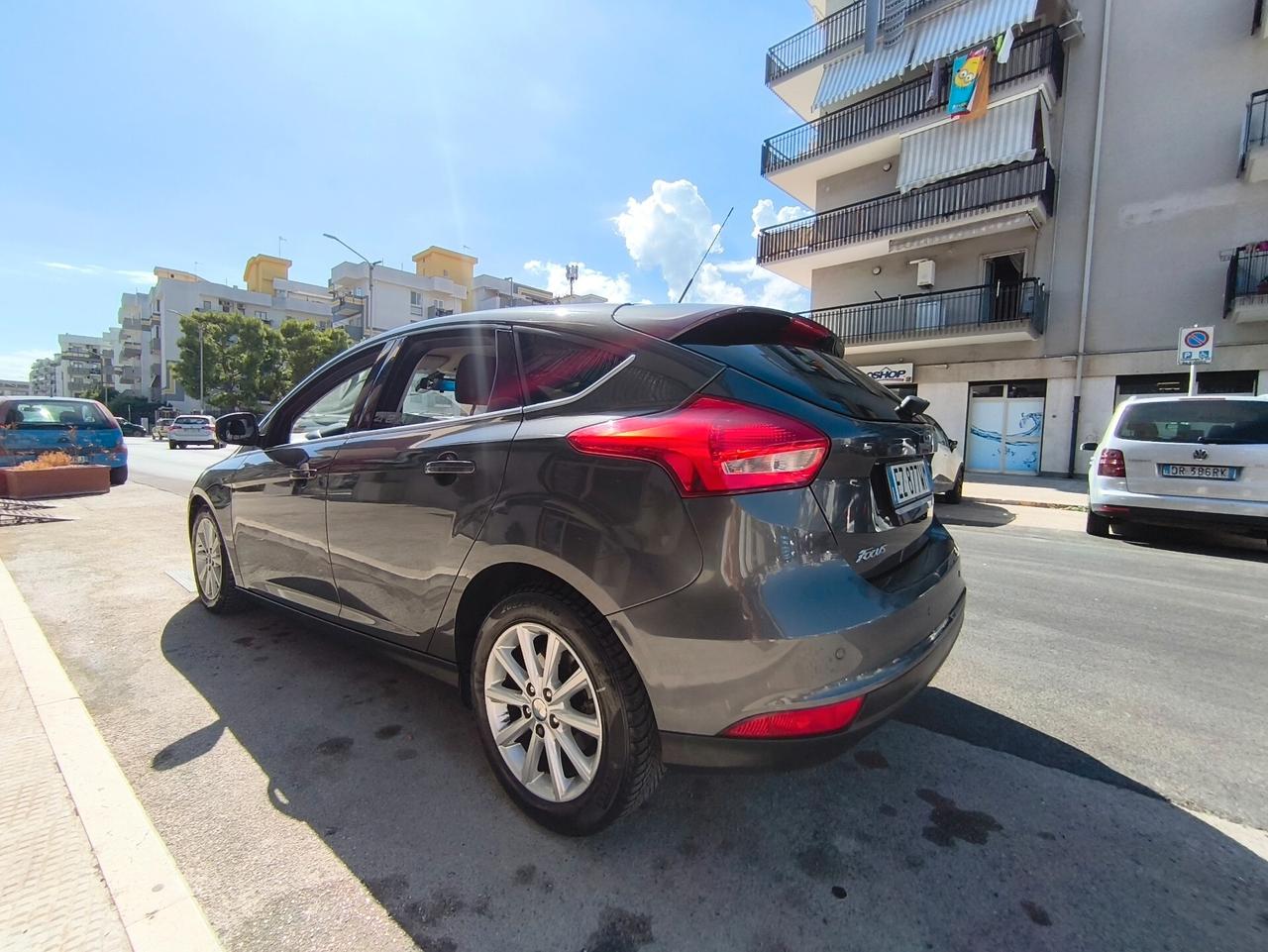 Ford Focus 1.5 TDCi 120 CV Start&Stop Powershift Titanium
