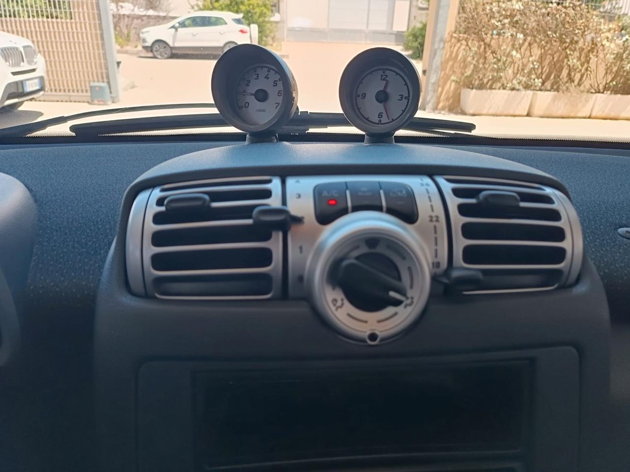 Smart ForTwo 1000 52 kW MHD coupé passion