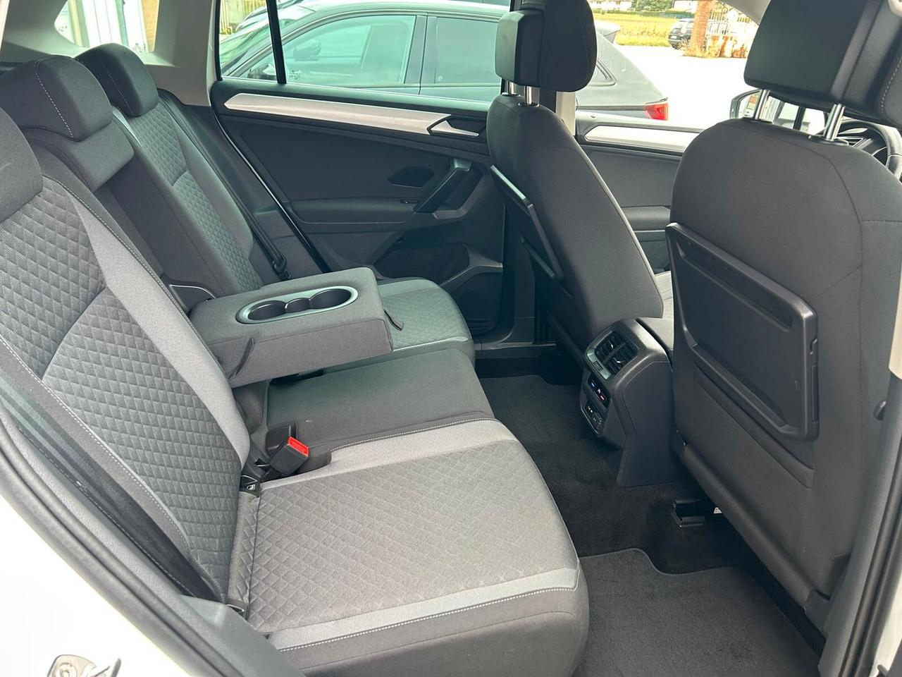 Volkswagen Tiguan 2.0 TDI SCR DSG R-LINE