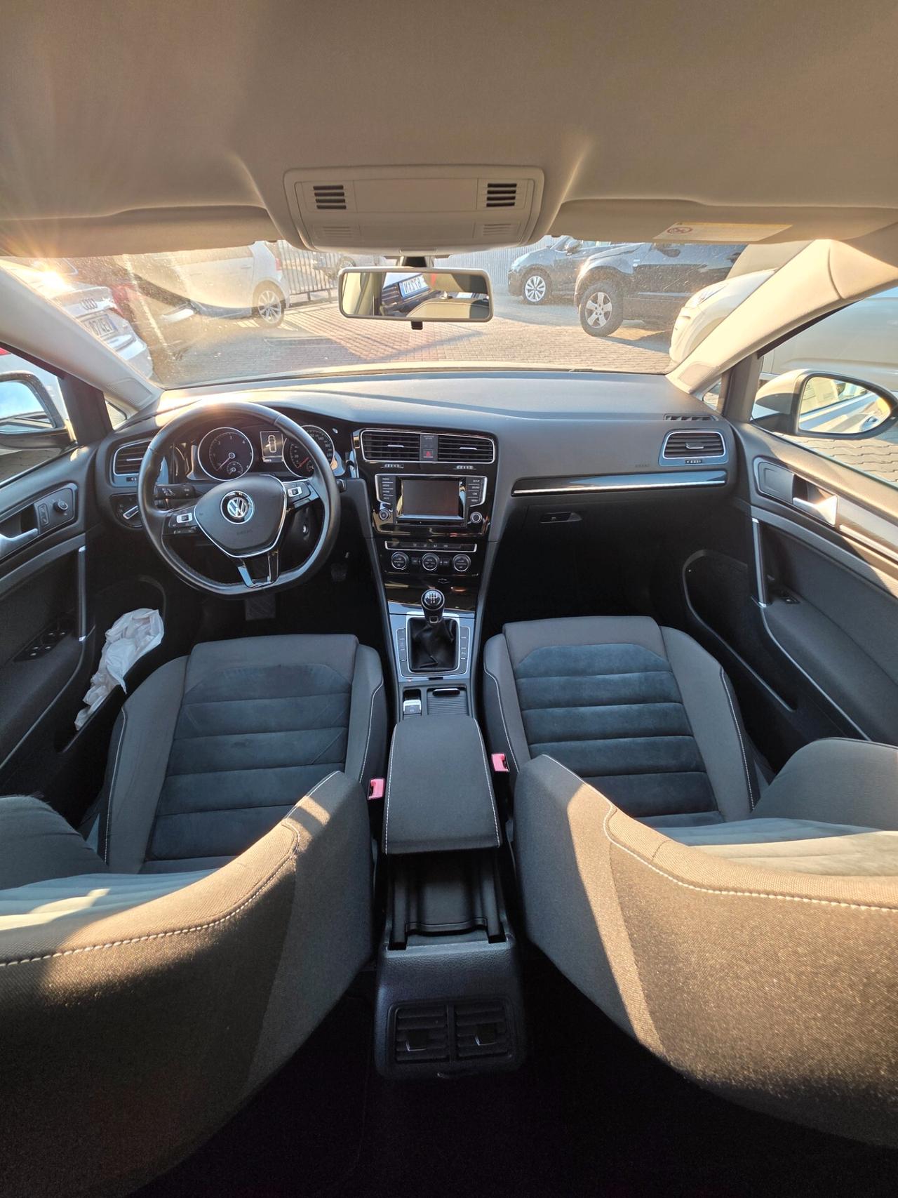Volkswagen Golf Variant 1.6 TDI 110cv garantita 12 mesi