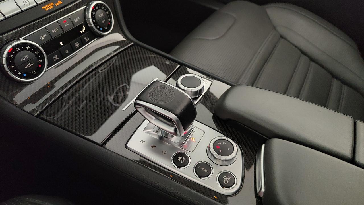 Mercedes-Benz SL 63 AMG auto