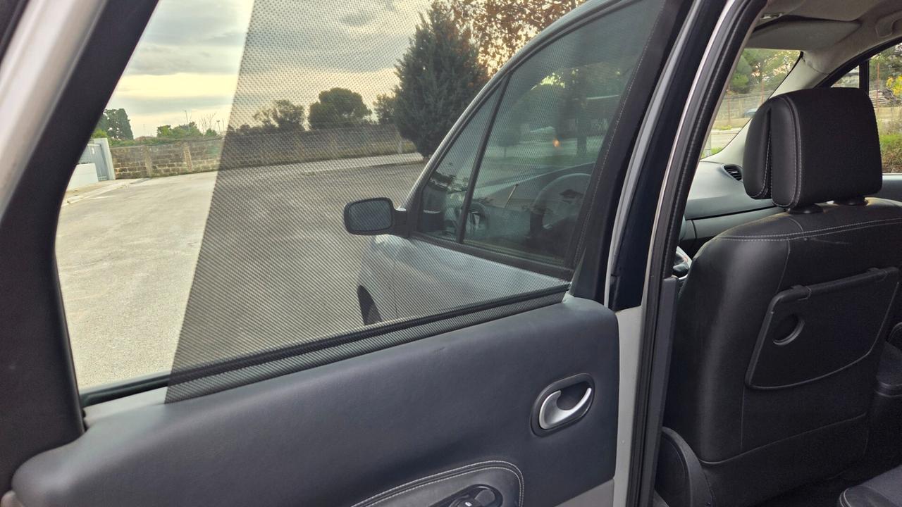 Renault Sceni 1.5 dCi/105CV Serie Speciale