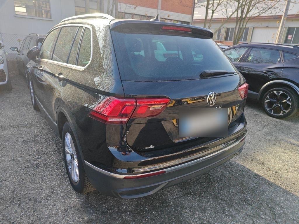Volkswagen Tiguan 2.0 TDI 150 CV SCR DSG Life CON GANCIO TRAINO