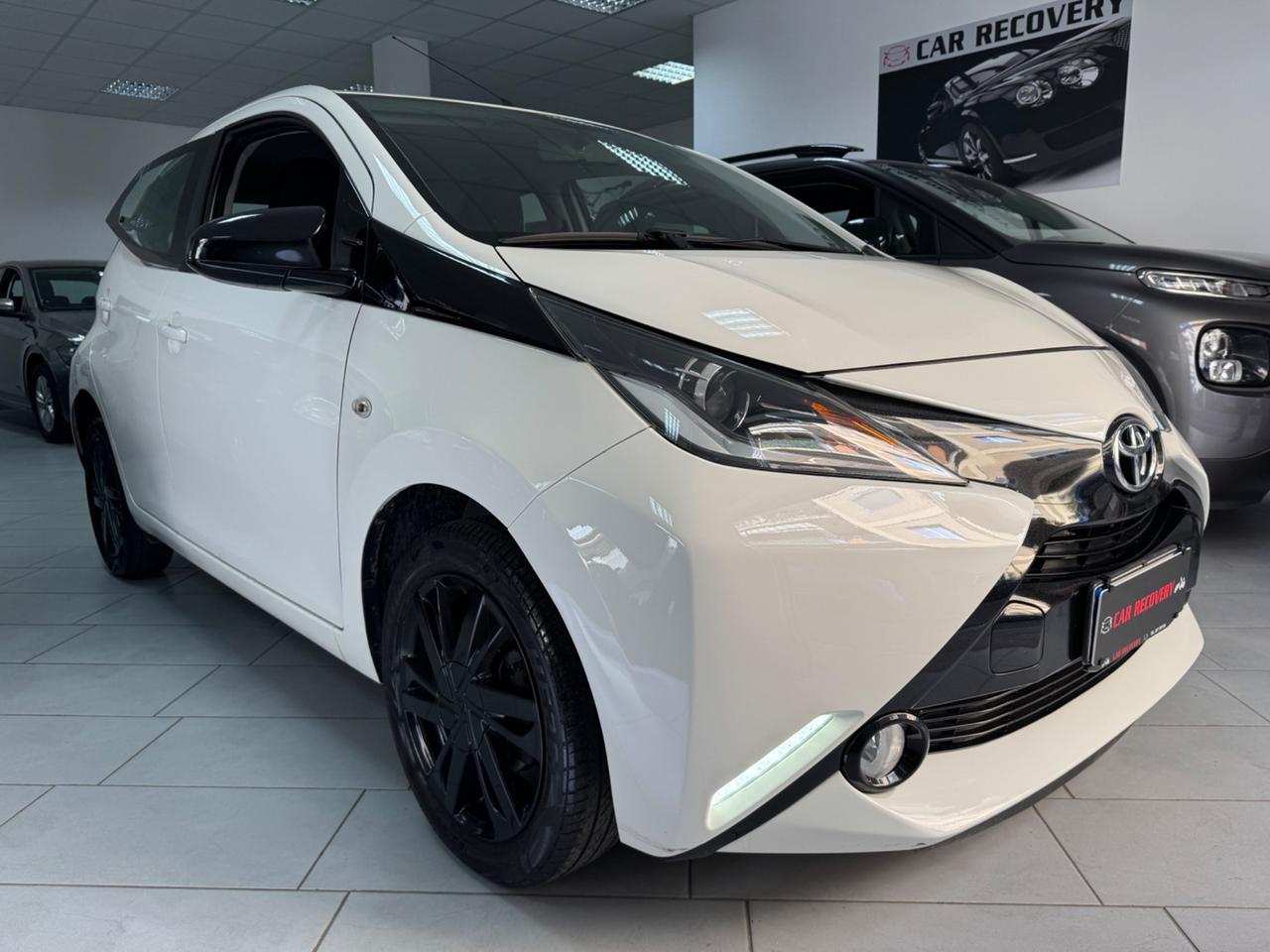 Toyota Aygo 1.0 VVT-i 69 CV 5 porte x-play