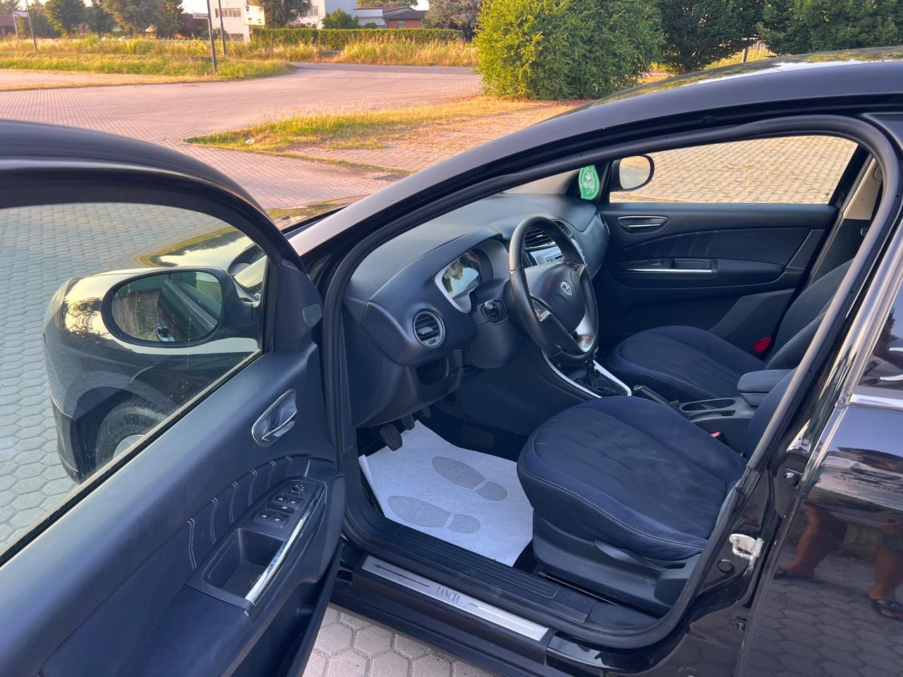 Lancia Delta 1.6 MJT DPF Argento