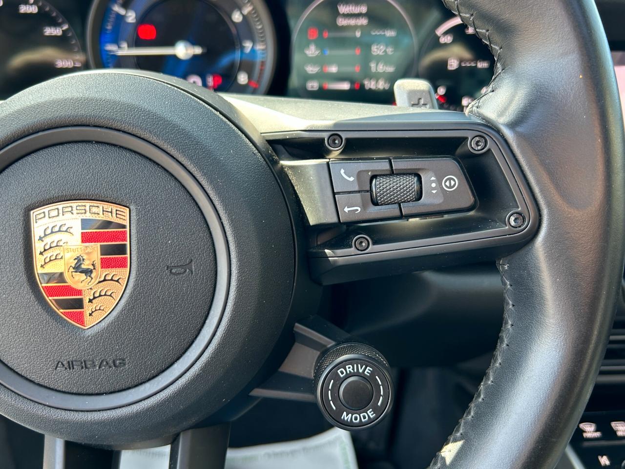 Porsche 911 992 Coupe 3.0 Carrera 4S auto