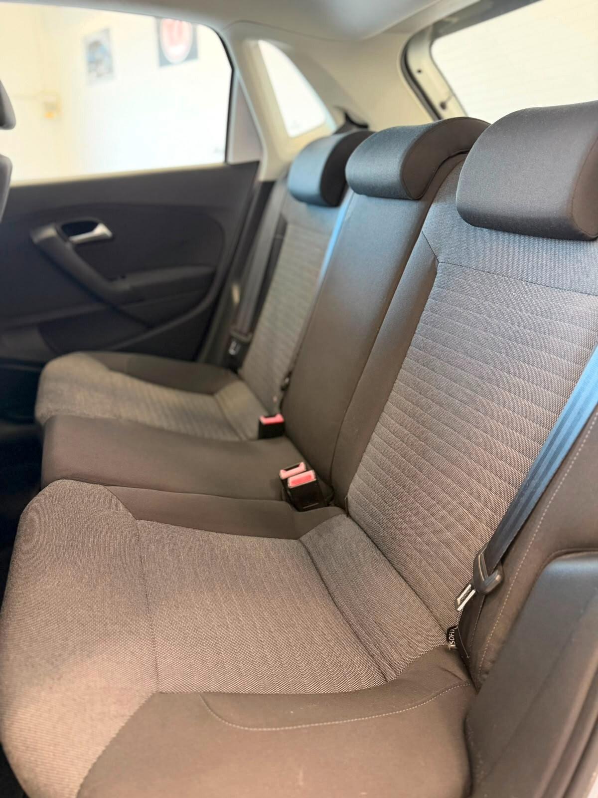 Volkswagen Polo 1.6Tdi 75cv 2011