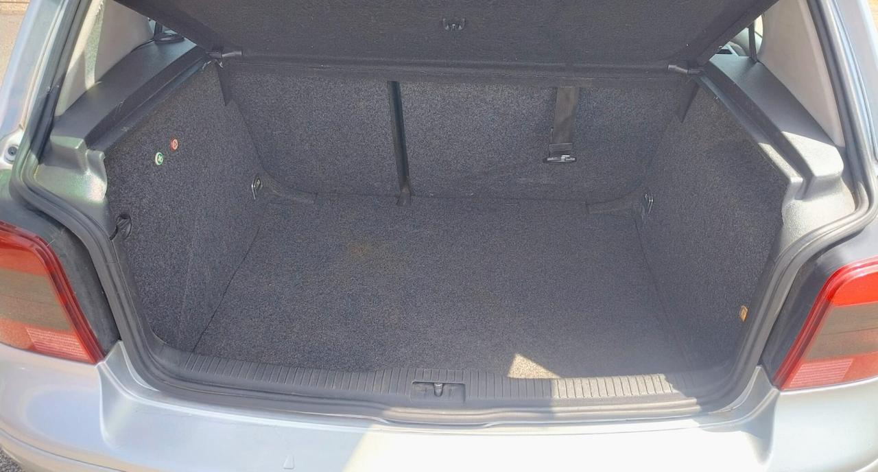 Volkswagen Golf 1.9 TDI 101 CV 5 Porte Comfortline