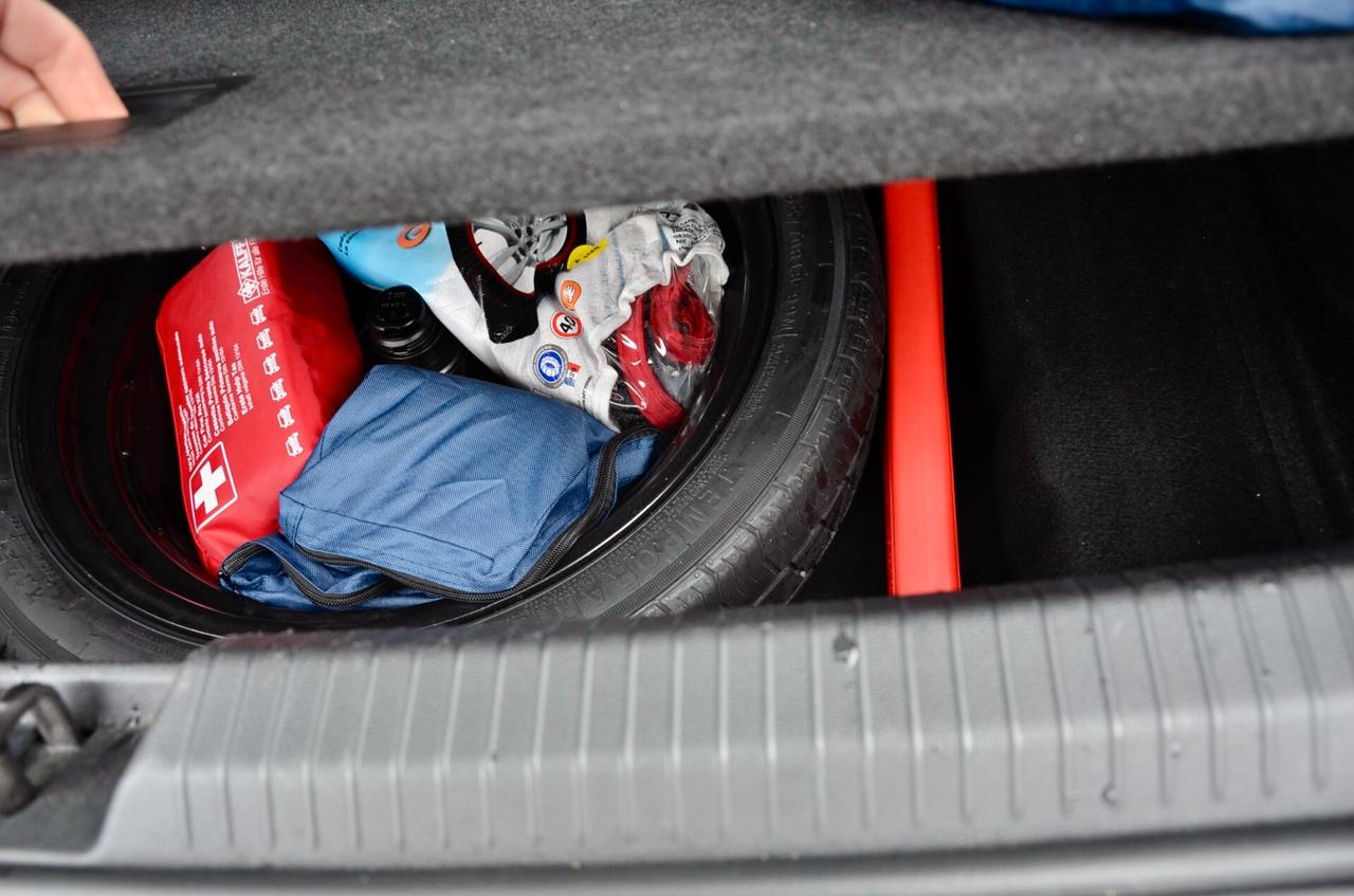 VOLKSWAGEN GOLF 1.5 TSI EVO STYLE 130cv 5p, UNICOPROPRIETARIO, UFF ITALIANA, SERVICE VW, BOLLO 1/27, IQ LED, RETROCAMERA, PERMUTE