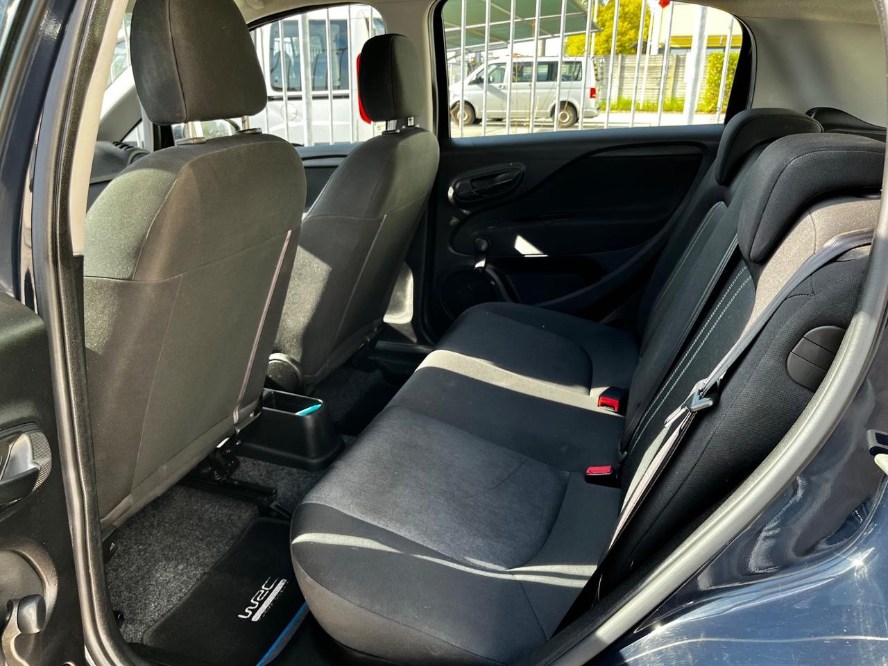 Fiat Punto 1.4 8V 5 porte GPL - BENZINA / OK NEOPATENTATI