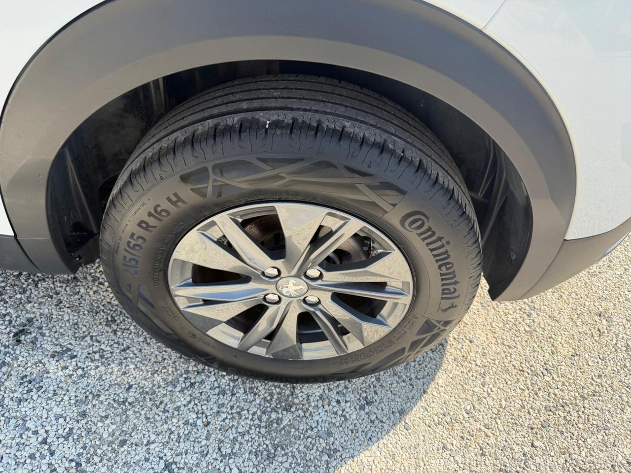 Peugeot 2008 BlueHDi 130 S&S EAT8 Allure
