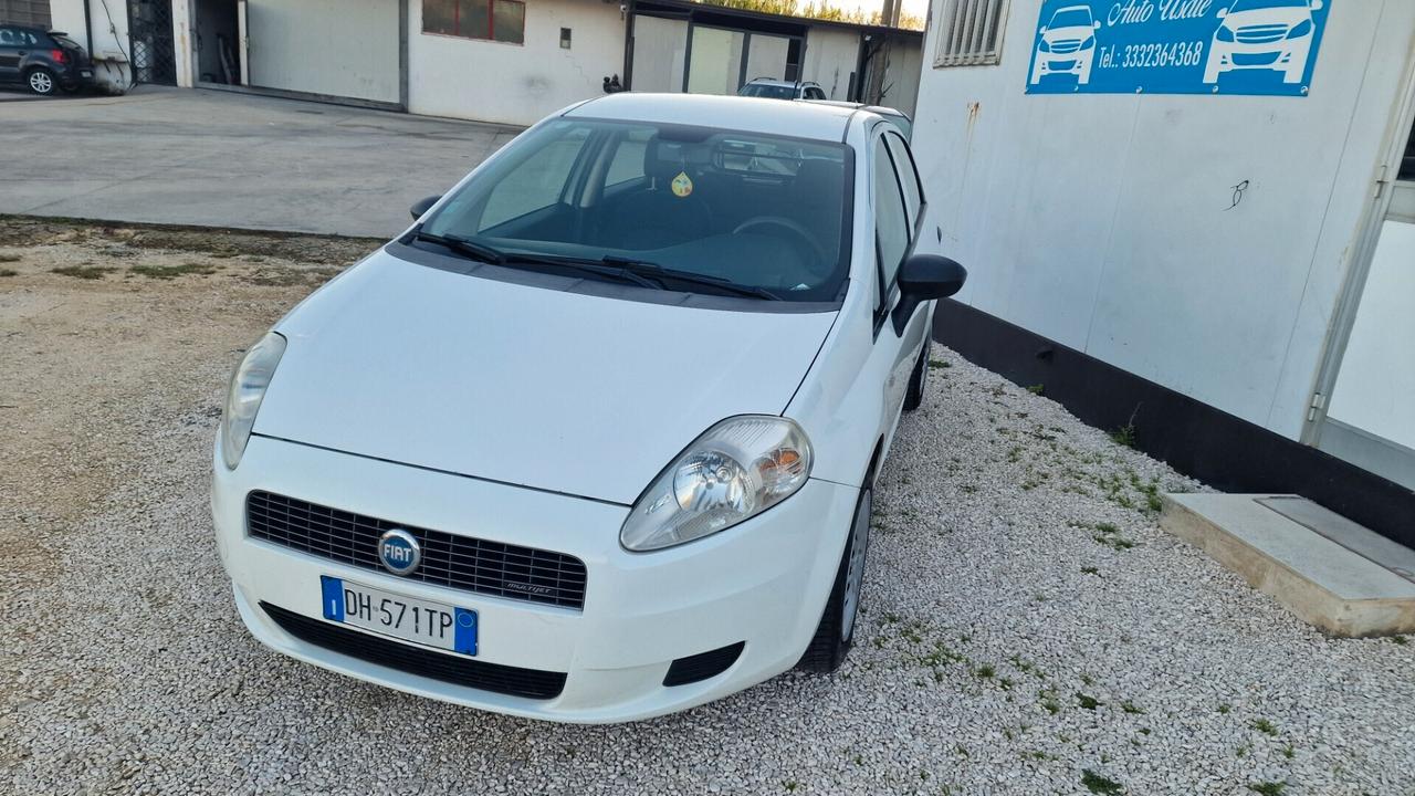 Fiat Grande Punto 1.3MJT 75 5p.Van Active 4pt
