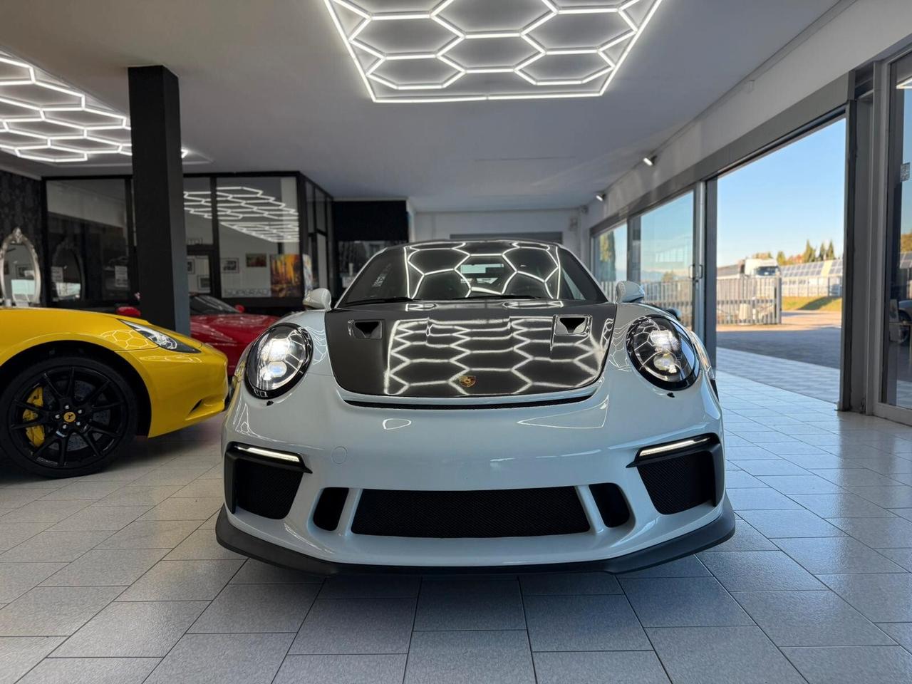 PORSCHE 911 GT3 RS