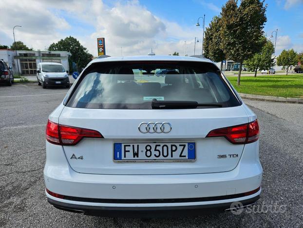 AUDI A4 Avant 35 TDI S tronic Business