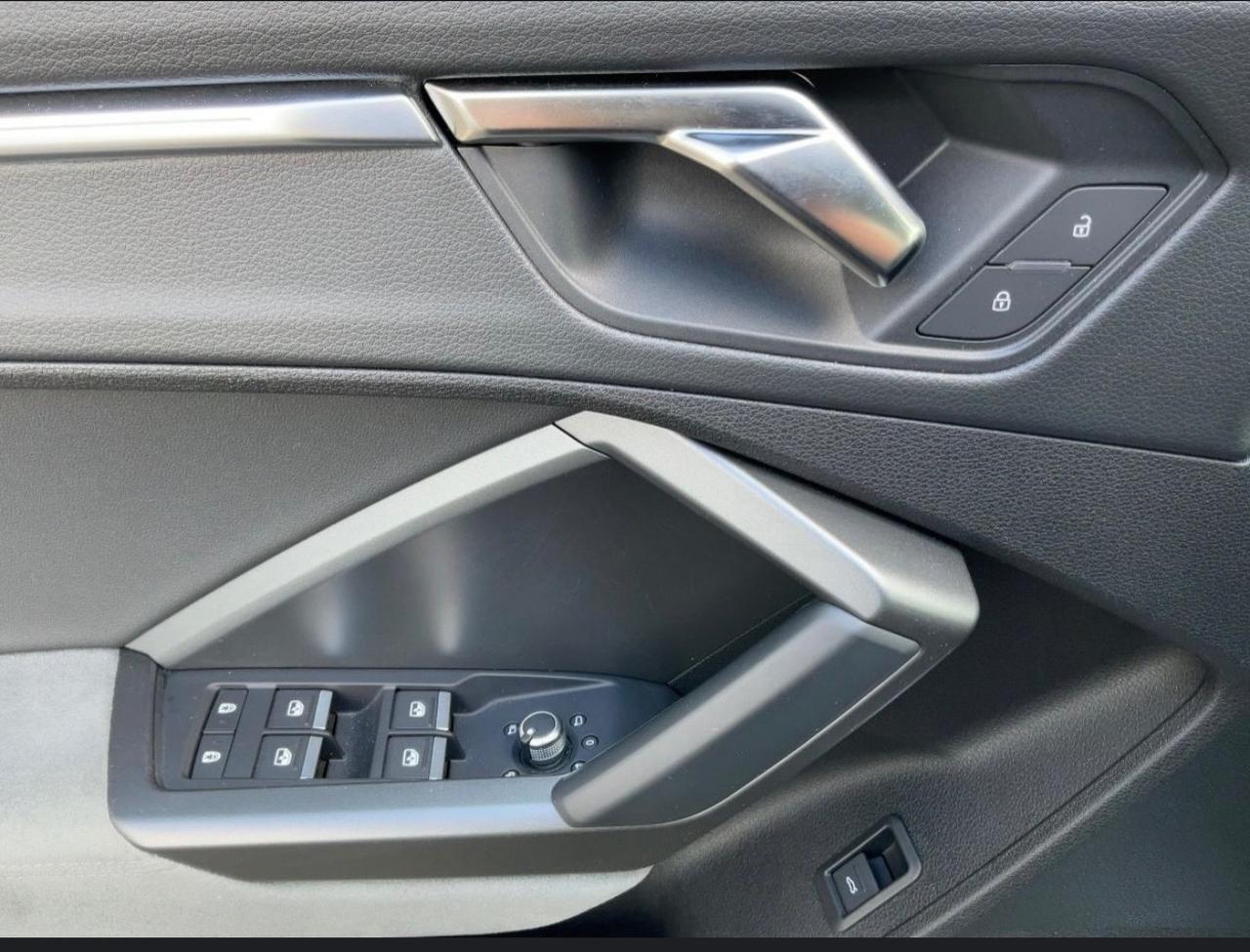 Audi Q3 35 TFSI S tronic S line edition 200cv Matrix Sonos