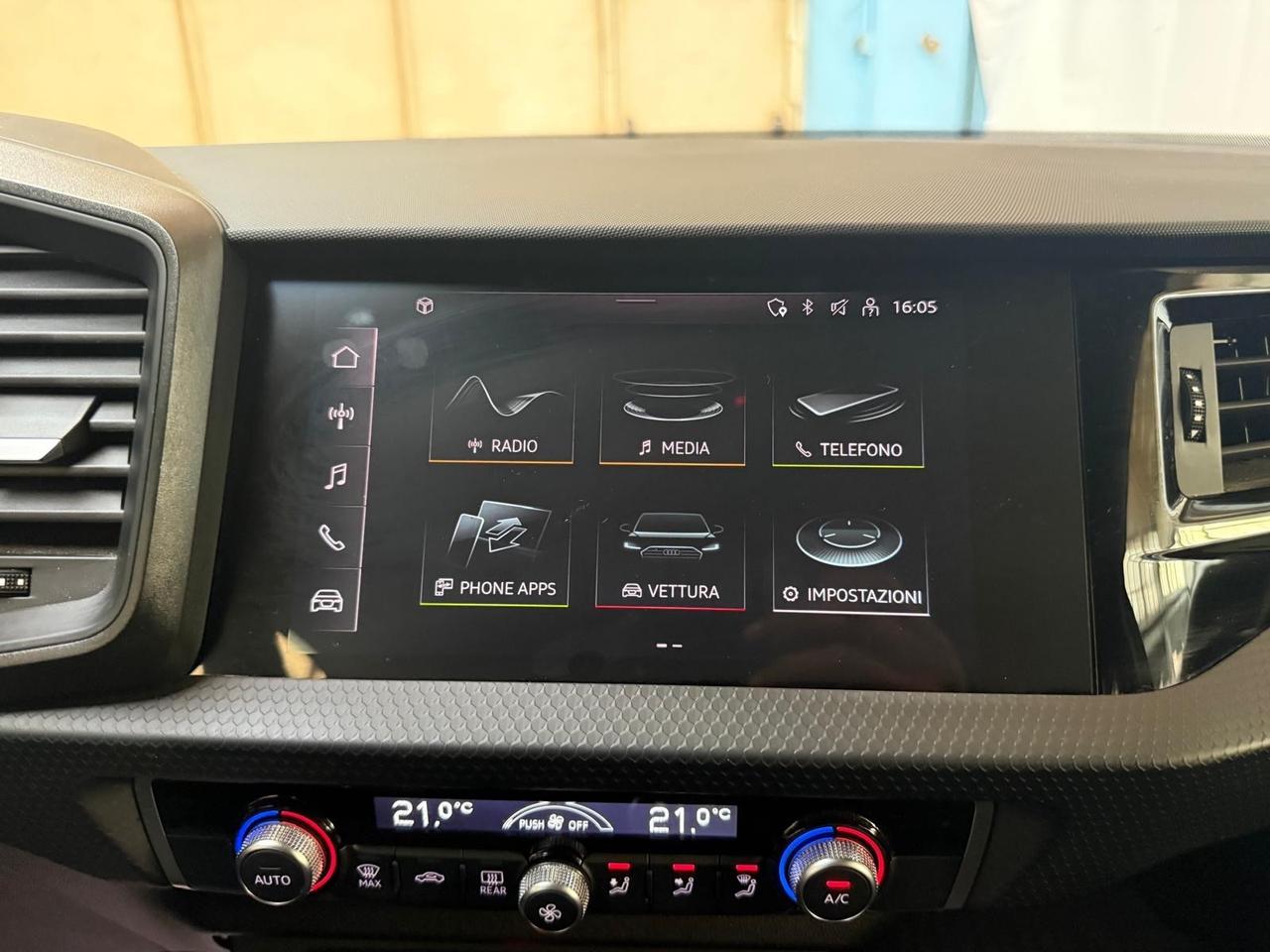 Audi A1 citycarver 30 TFSI Identity Contrast