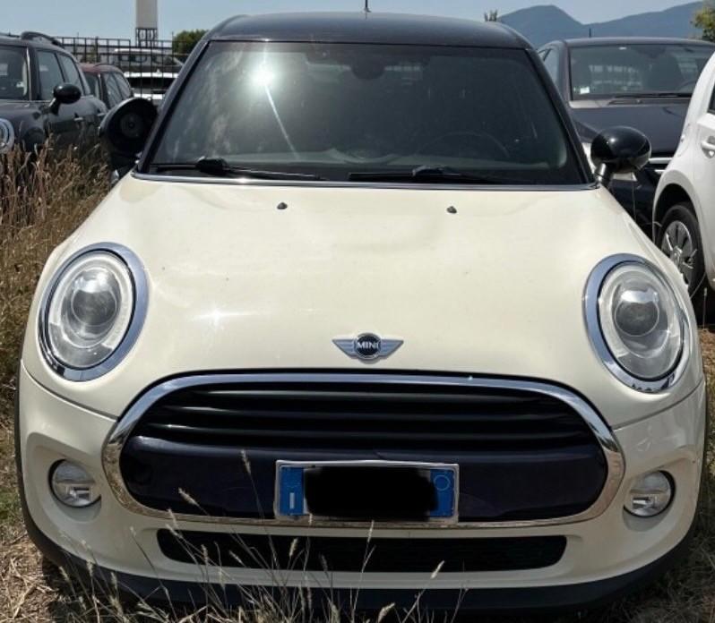 Mini Cooper D 1.5 5p auto