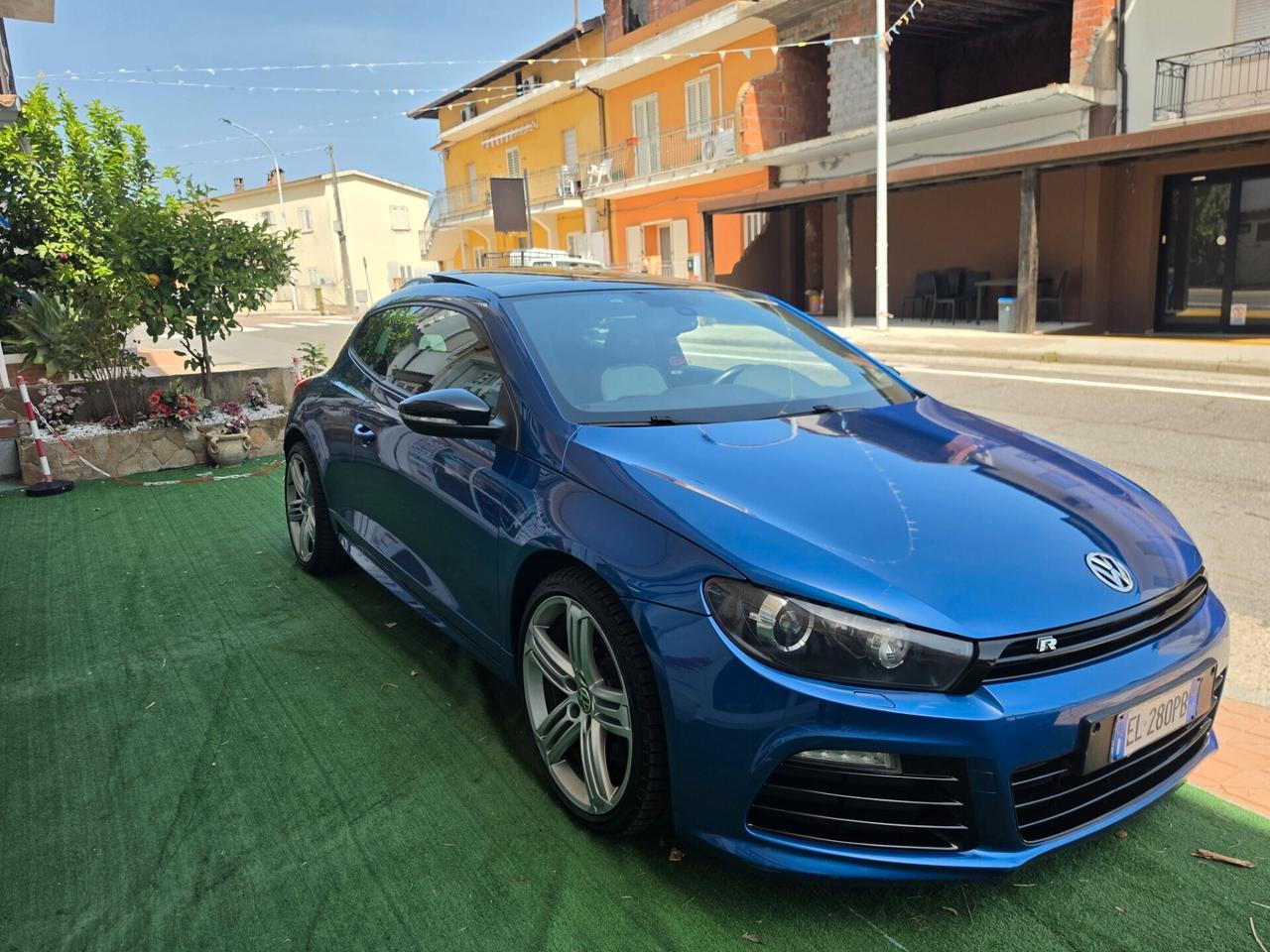 Volkswagen Scirocco R 2.0 TSI 265CV
