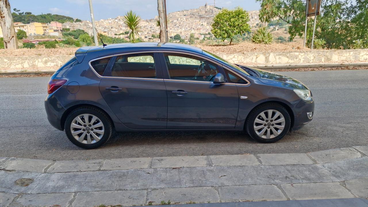 Opel Astra 1.7 CDTI 110CV 5 porte Cosmo