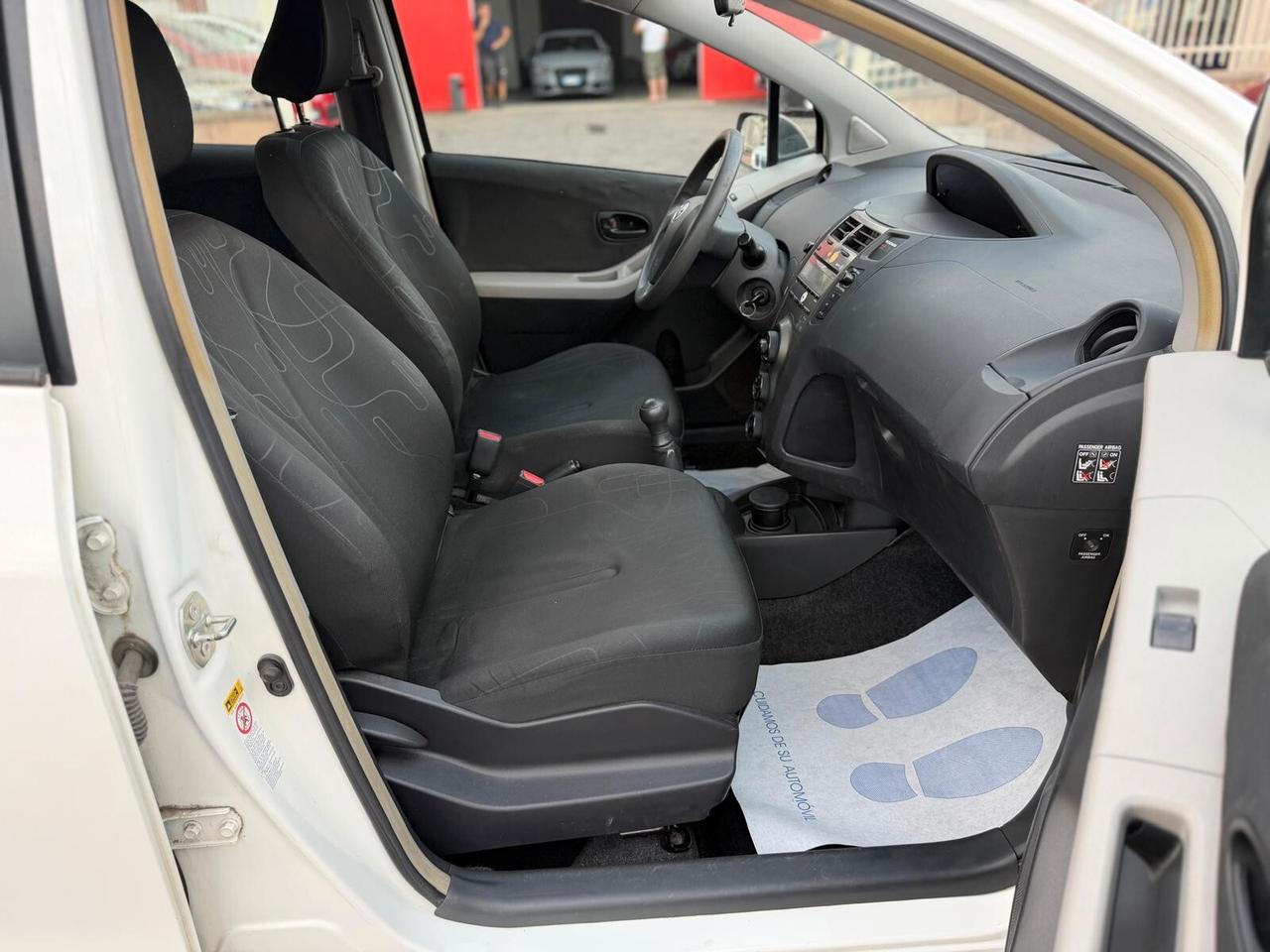 Toyota Yaris 1.0 5 porte Now
