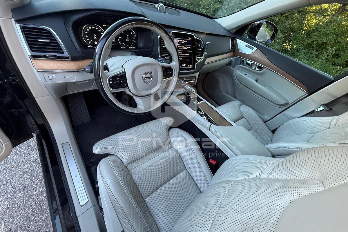 VOLVO XC90 D5 AWD Geartronic 7 posti Momentum