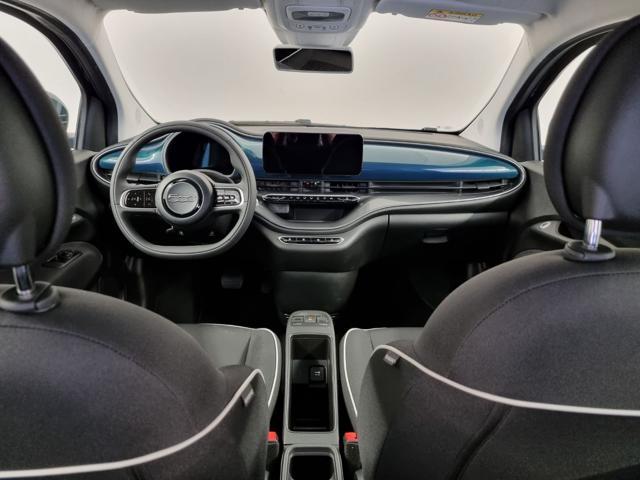 FIAT 500e 3+1 42 kWh La Prima
