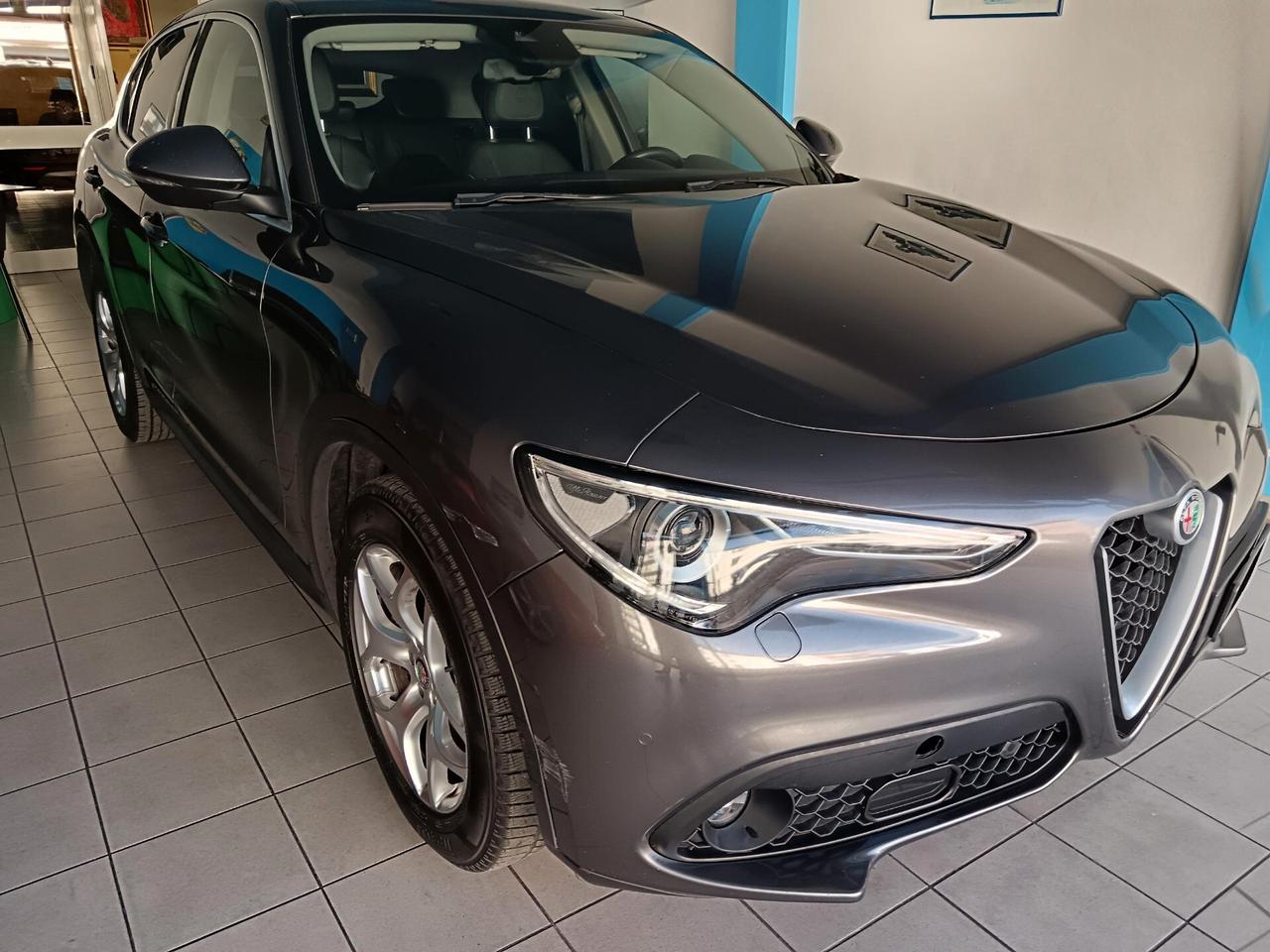 Alfa Romeo Stelvio 2.2 Turbodiesel 180 CV AT8 RWD Executive