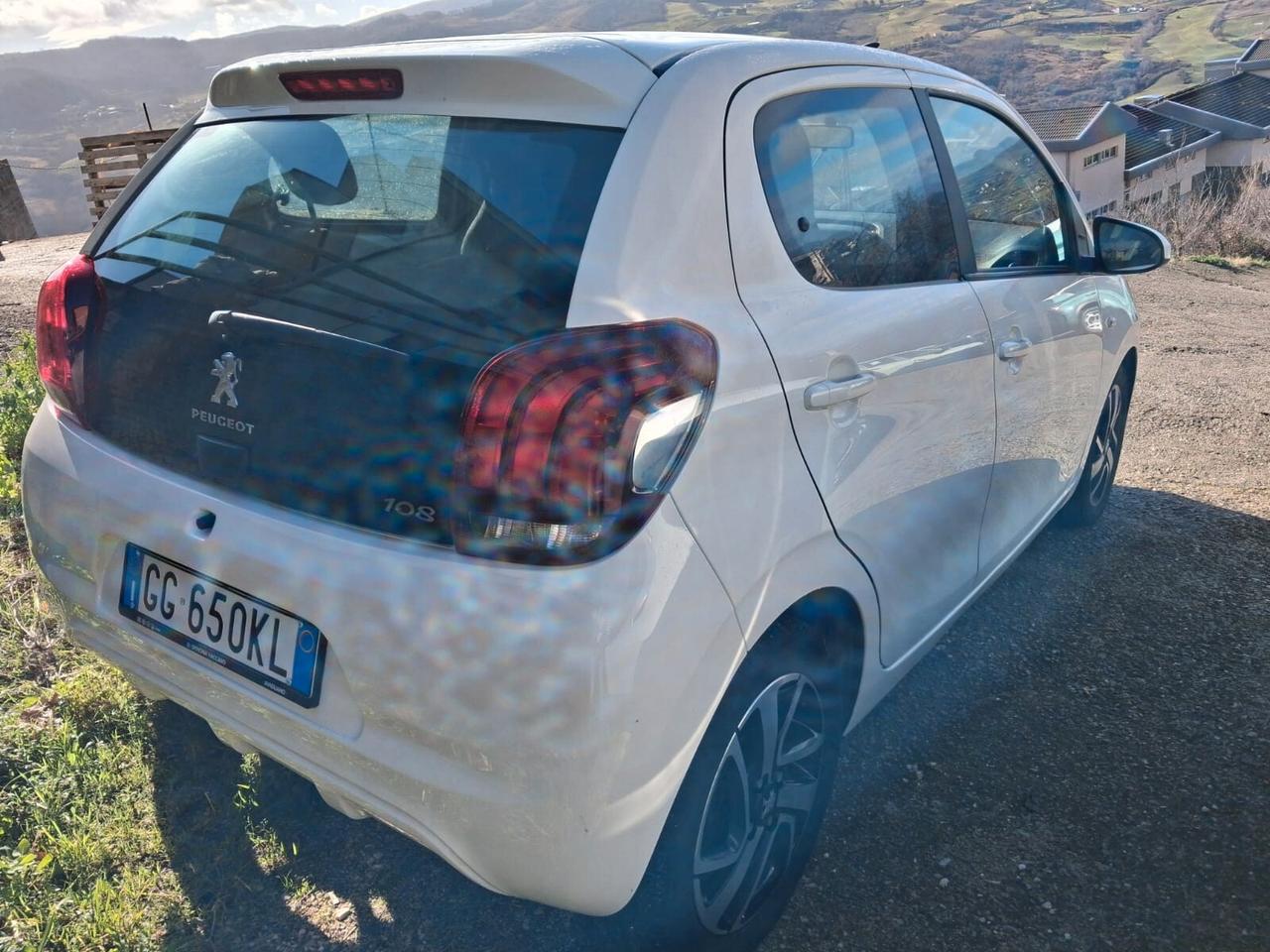 Peugeot 108 VTi 72 S&S 5 porte Allure