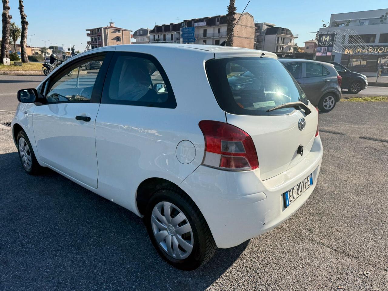 TOYOTA YARIS 3PORTE 1.0BENZINA69CV OK NEOPATENTATI