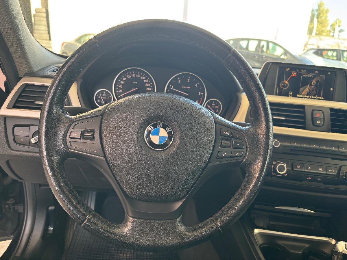 BMW - Serie 3 - 320d Business aut.